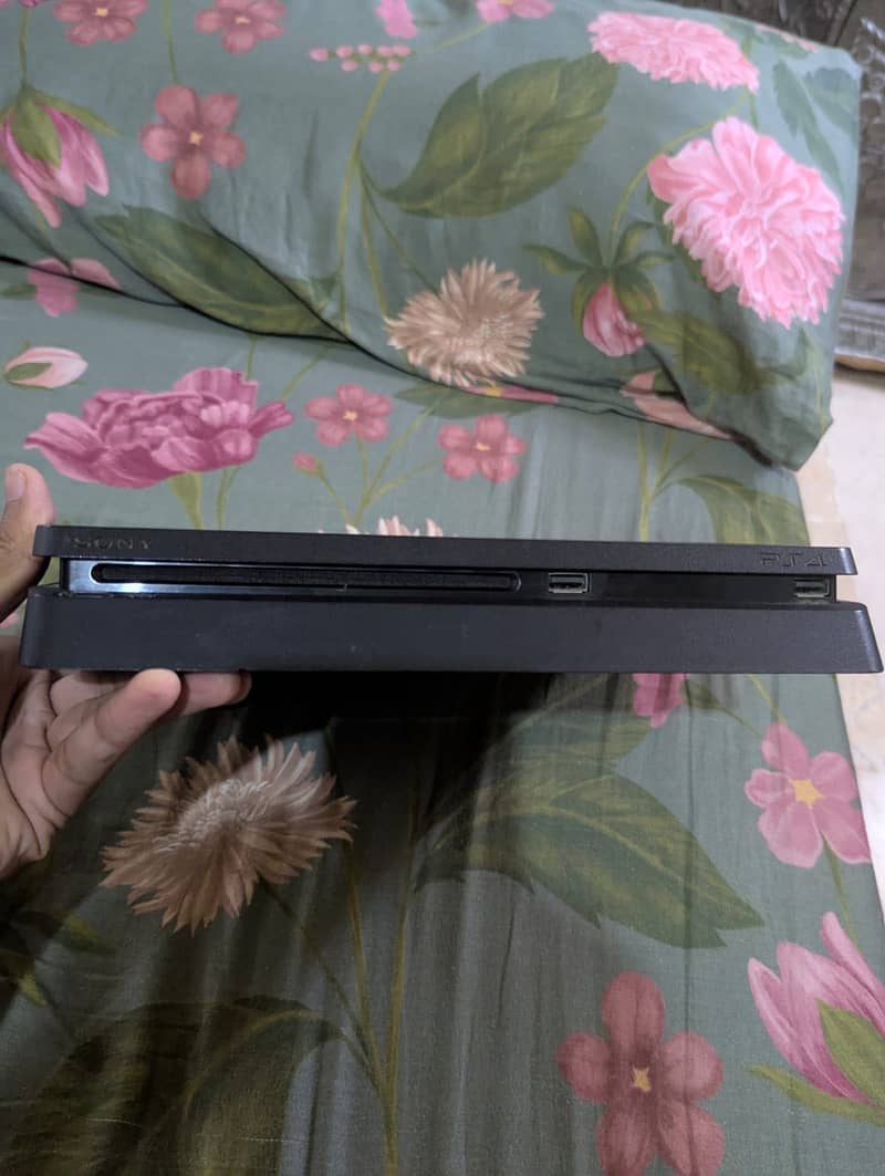 Ps4 Slim 4