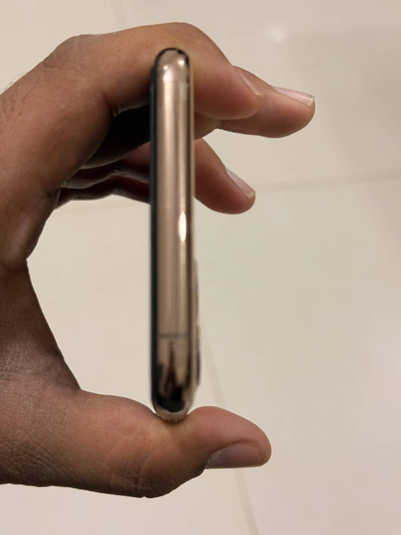 Apple iPhone 11 Pro Max 1