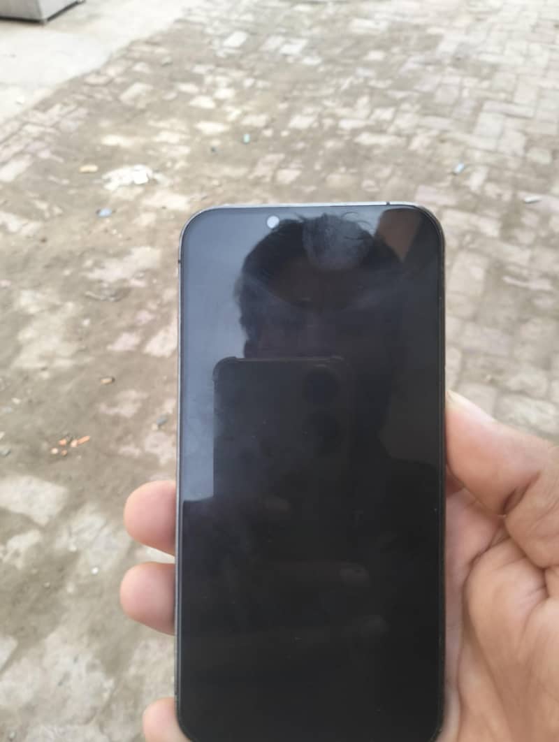 Apple iPhone 13 Pro 4