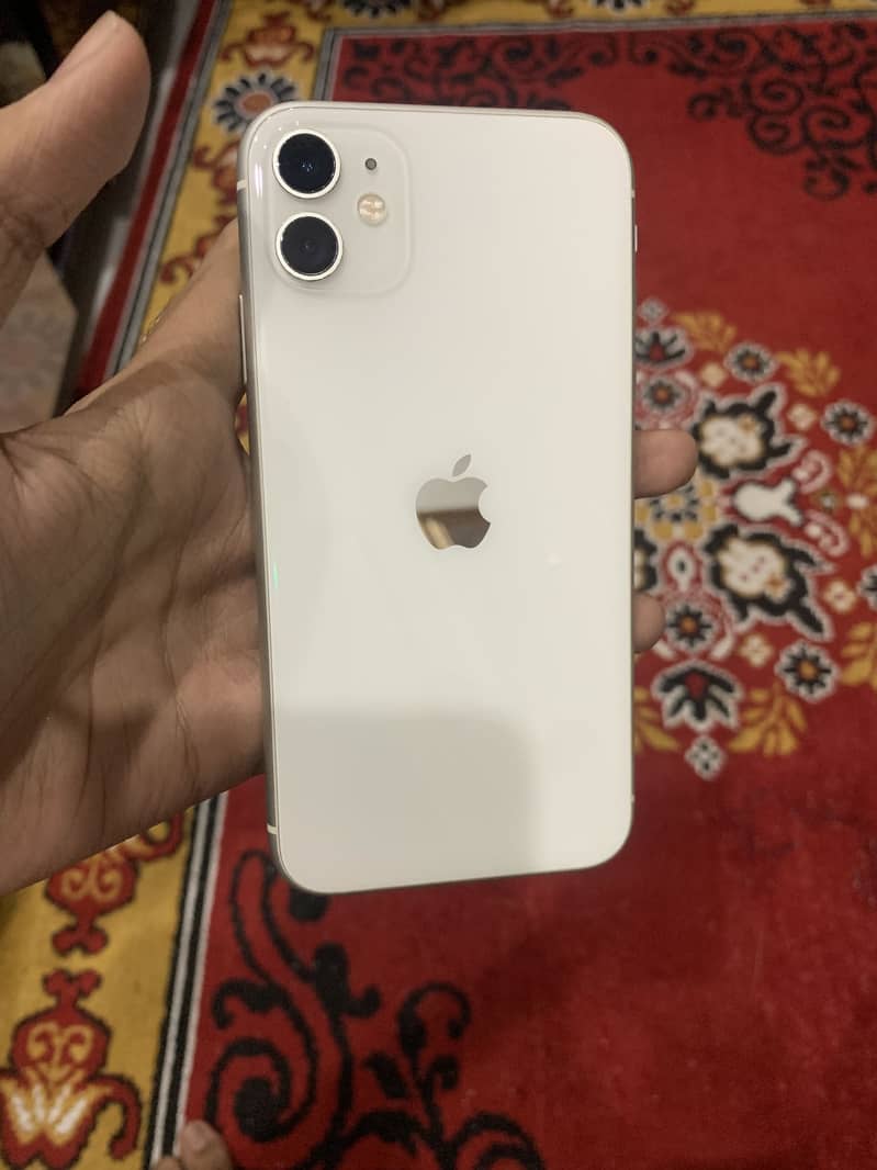 Apple iPhone 11 3