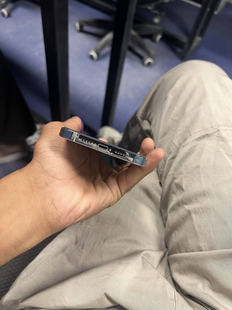 Apple iPhone 14 Pro Max 8