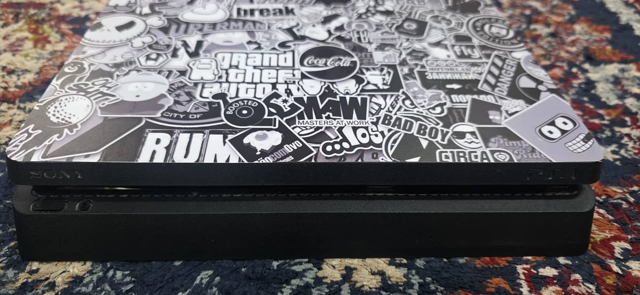 Ps4 slim 1