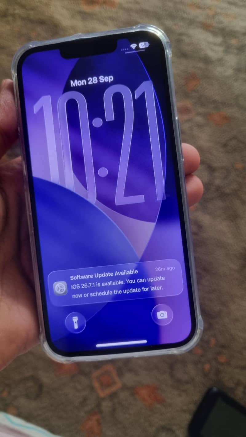Apple iPhone 13 4