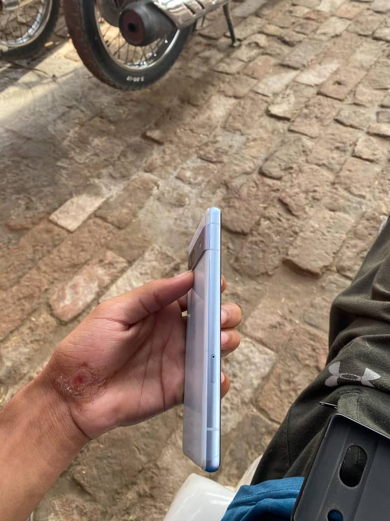 Google Pixel 7a 1