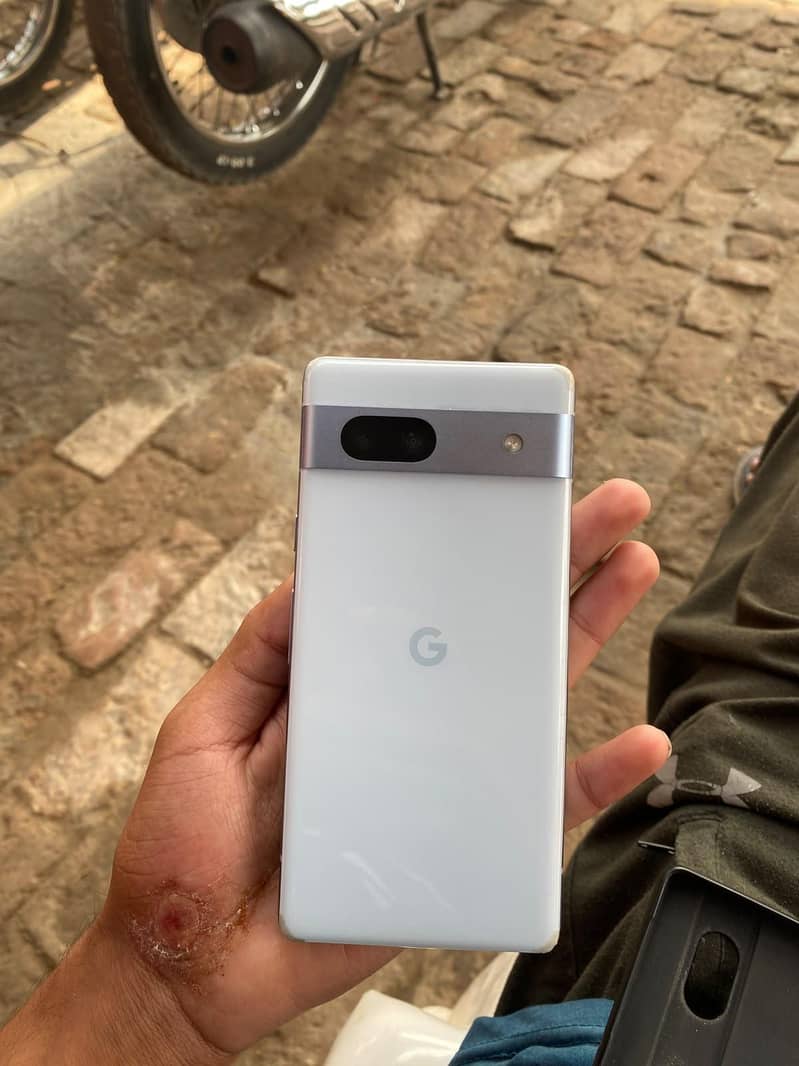 Google Pixel 7a 3