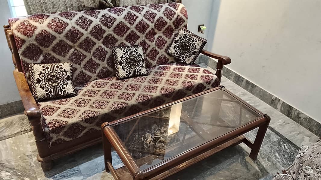 5 seater sofas with table 1