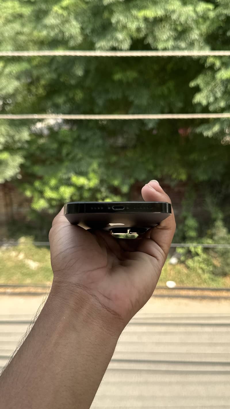 Apple iPhone 14 Pro Max 2
