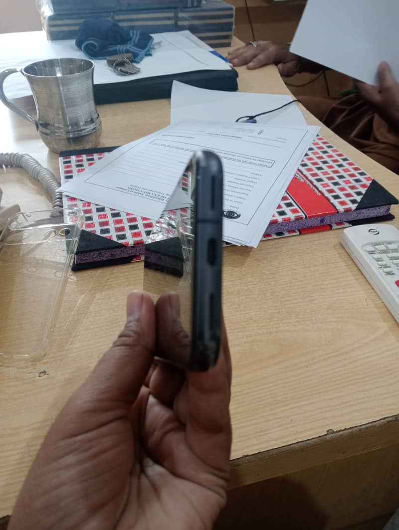 Google Pixel 8a 4