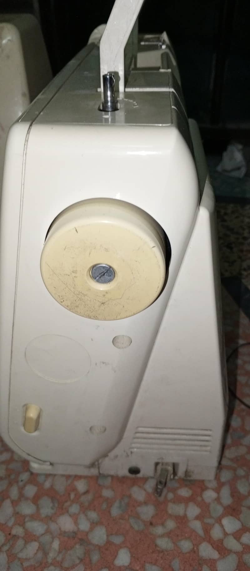 Singer sewing machine 4