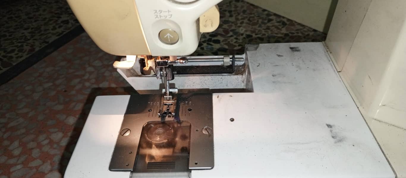 Singer sewing machine 7