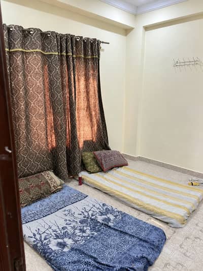 Room available for rent in E11 2