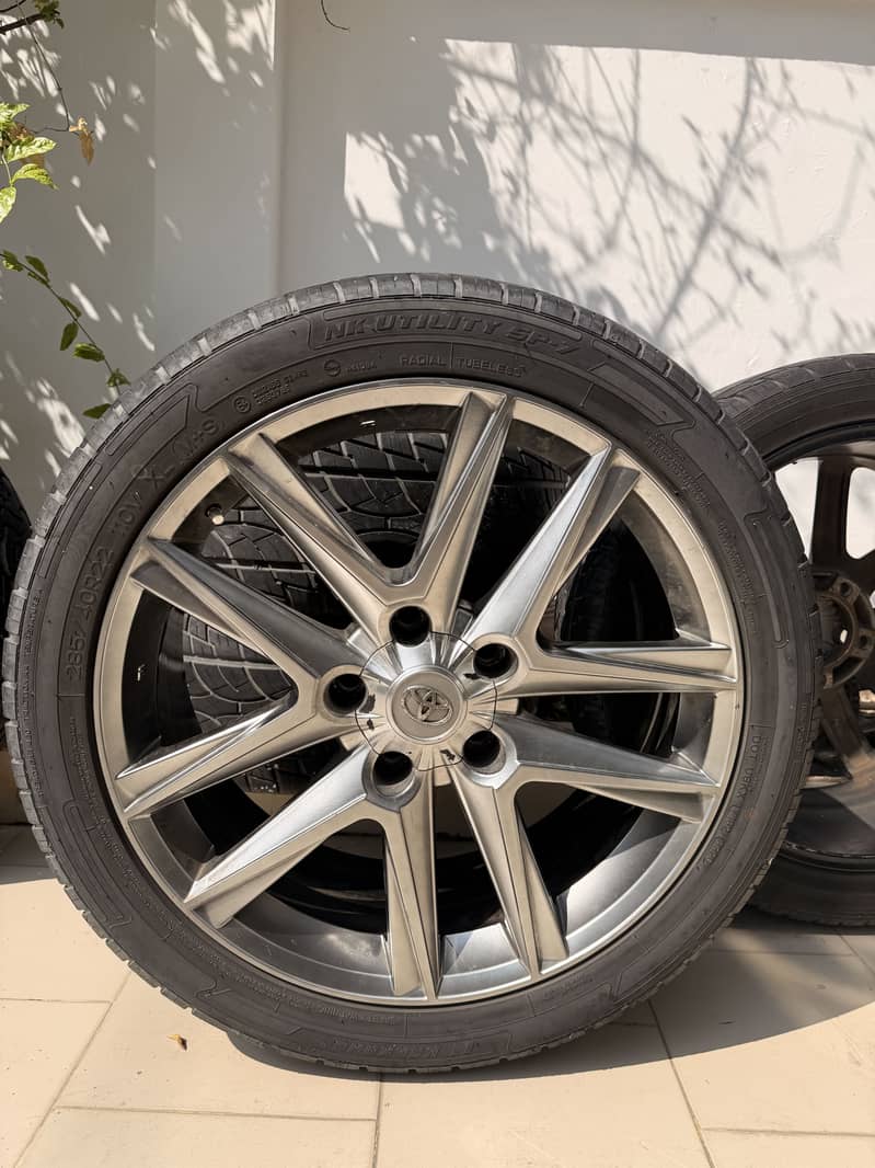 Lexus 5.7 2