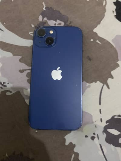 Apple iPhone 13