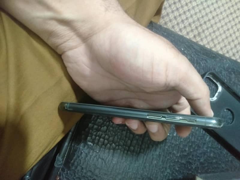Apple iPhone 11 pro 3