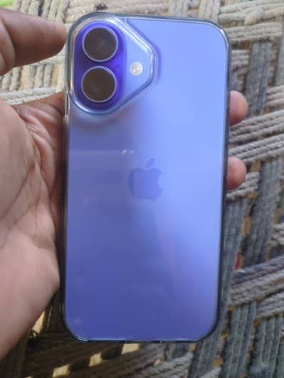 Apple iPhone 16