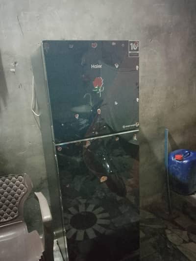 HAIR KI FRIDGE HA 1.5 MONTH USE HOI HA BILKUL NEW HA ALL OK HA