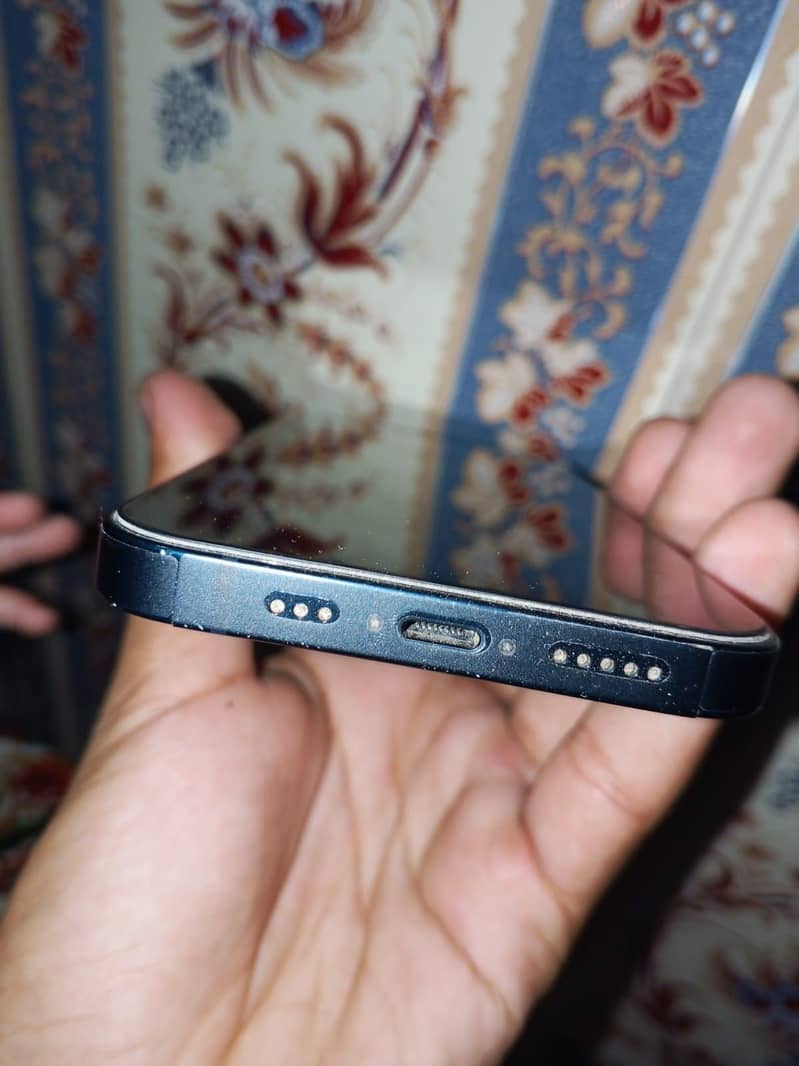 Apple iPhone 14 2
