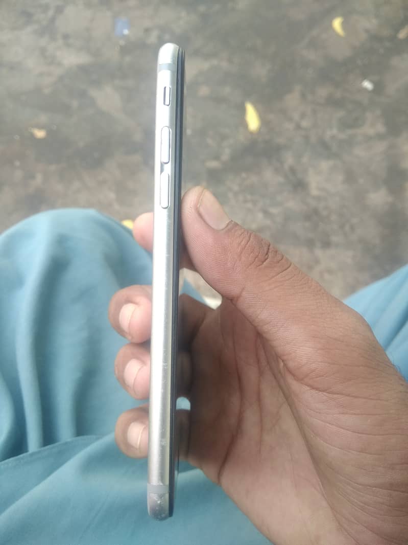 Apple iPhone 6 1