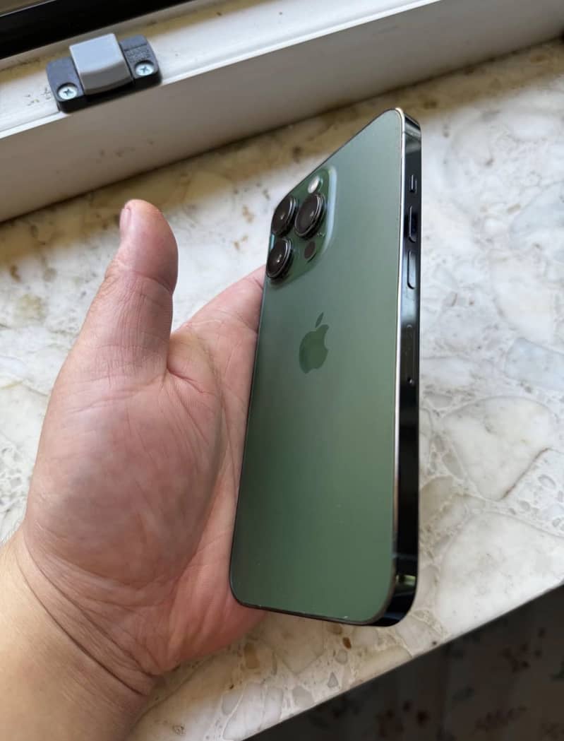 Apple iPhone 13 Pro 3