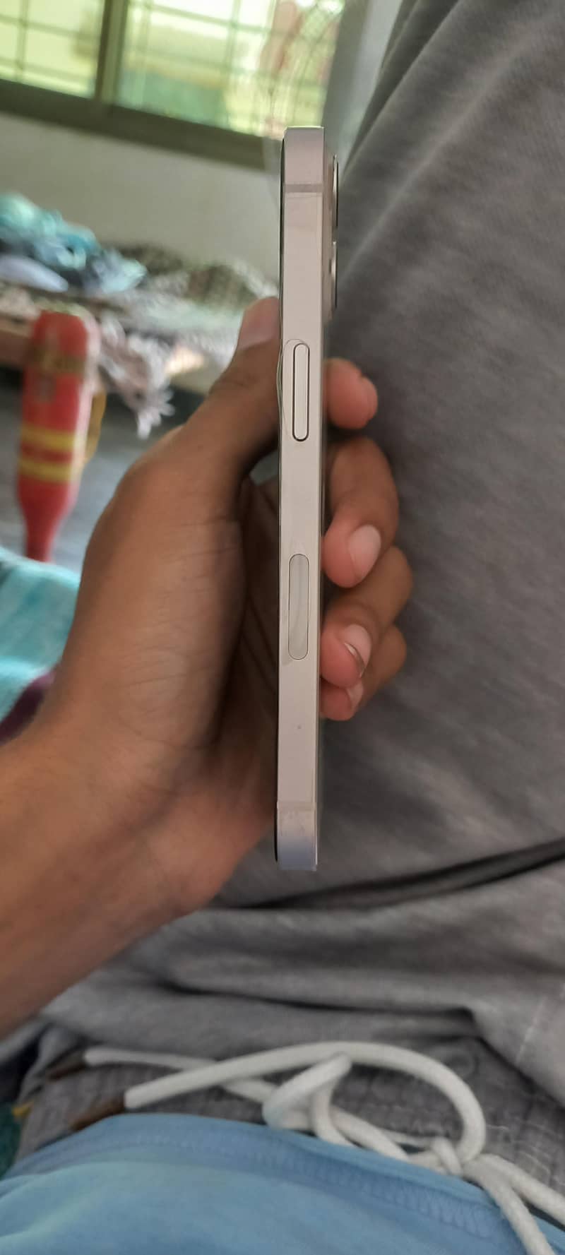 Apple iPhone 13 2