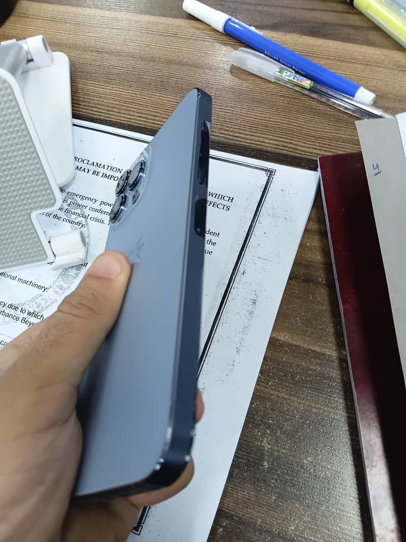 Apple iPhone 13 Pro Max 4