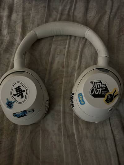 Selling my Sony ULT WEAR WH-ULT900N headphones.