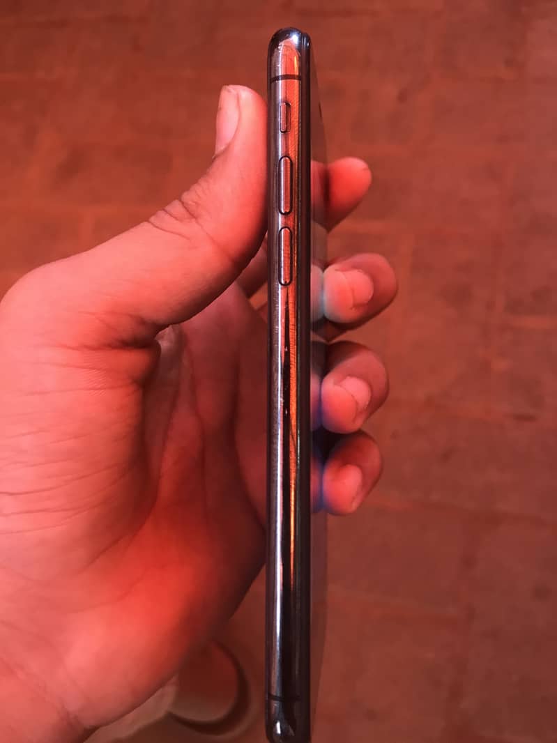 Apple iPhone X 1