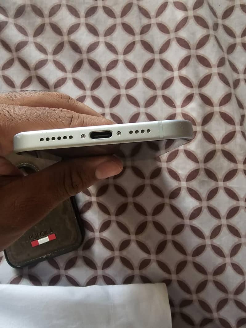 Apple iPhone 15 plus 2