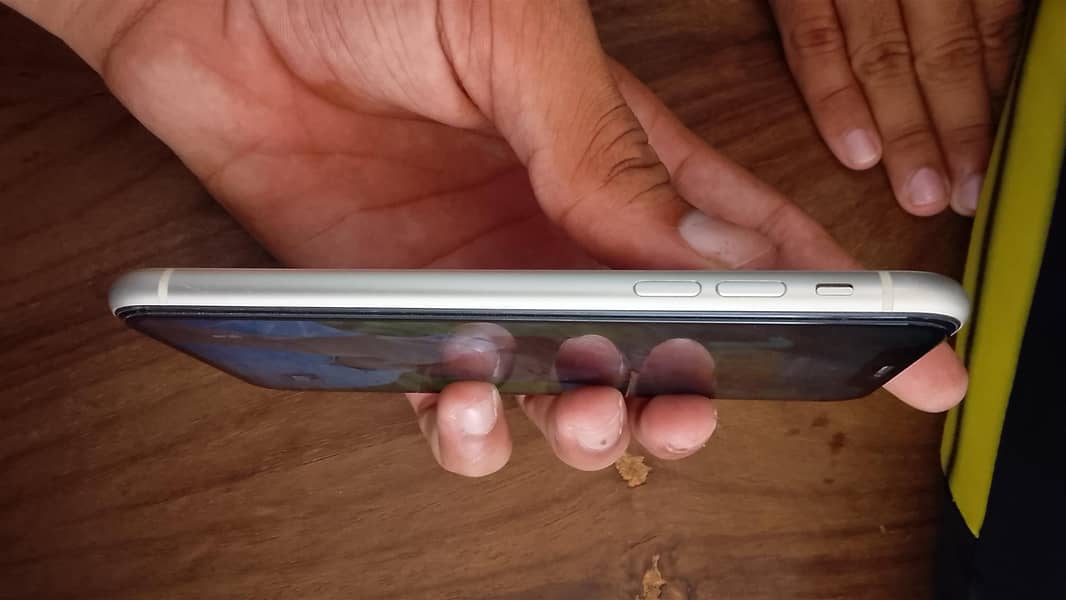 Apple iPhone 11 2
