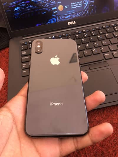 iPhone xs 64 gb battery service original 75%