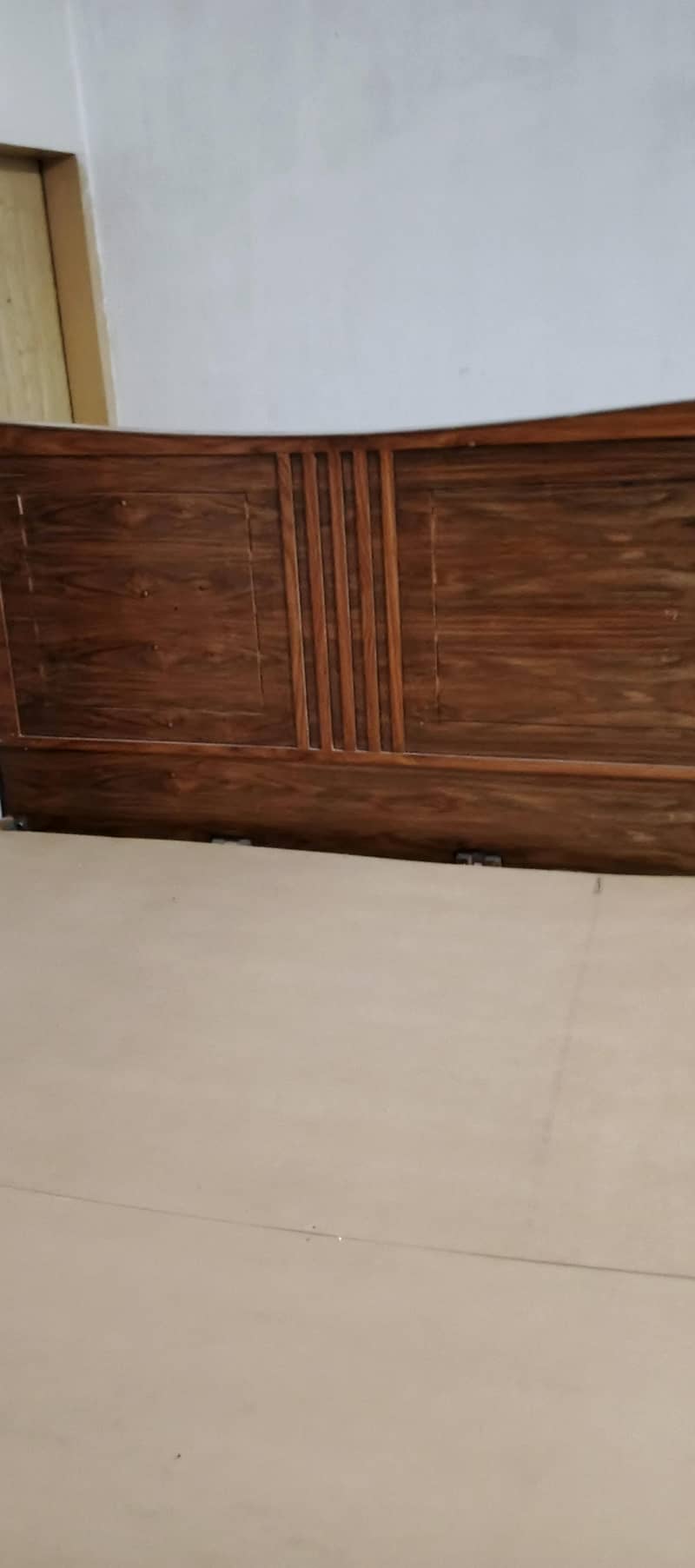 Bed king size 1