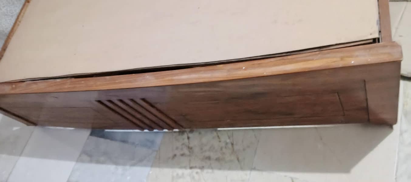 Bed king size 2