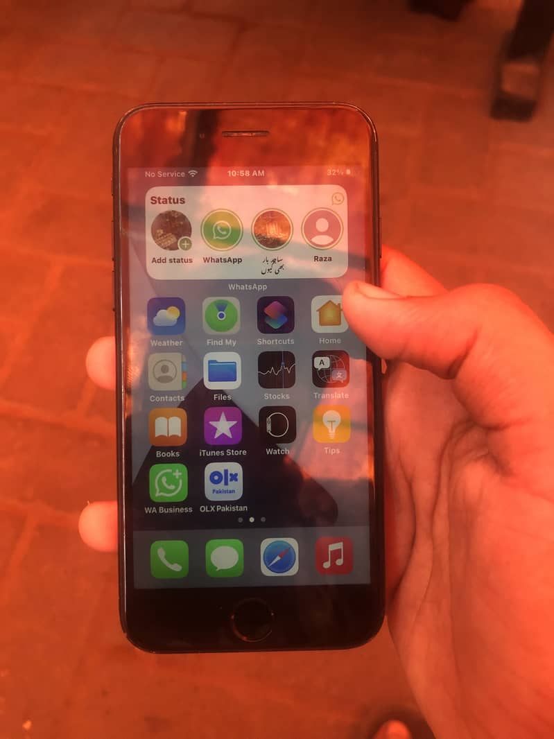 Apple iPhone 7 1