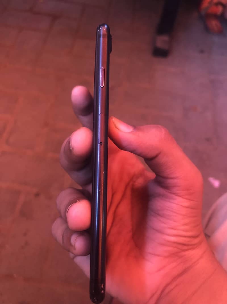 Apple iPhone 7 2
