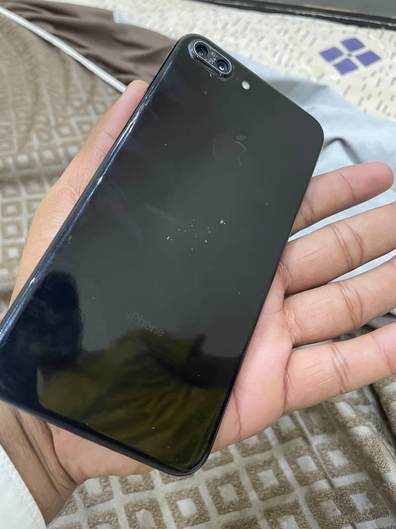 Apple iPhone 7 Plus 6