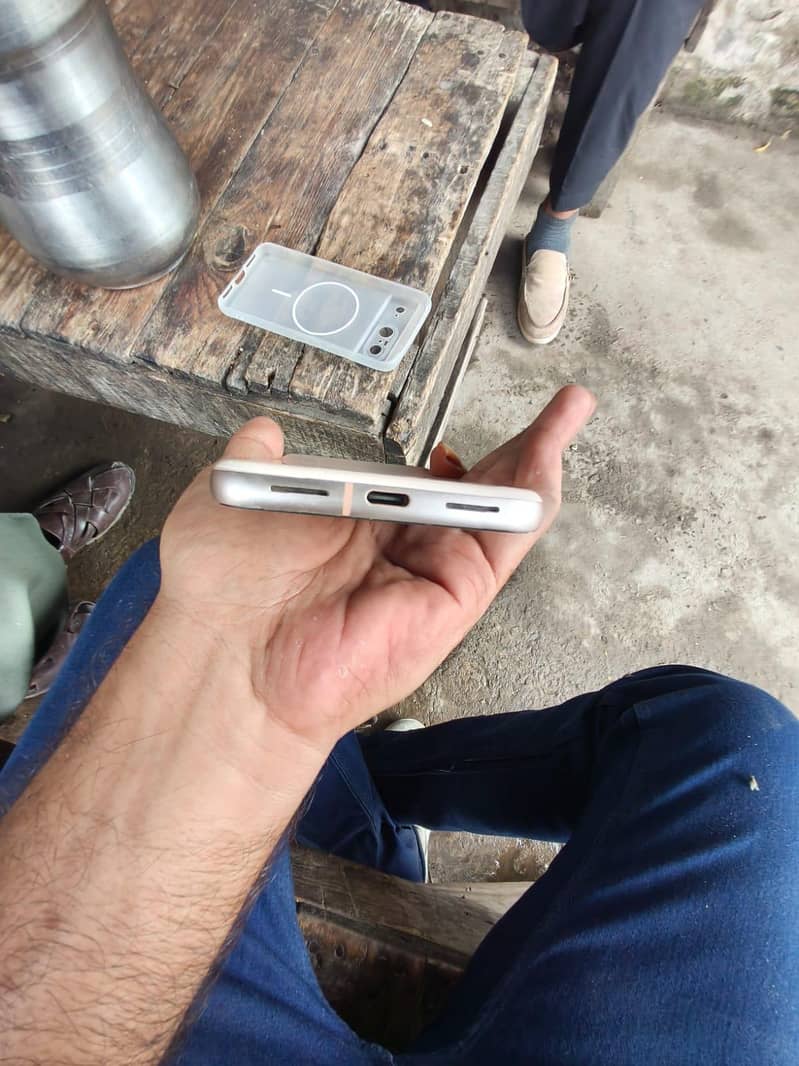 Google Pixel 8 3