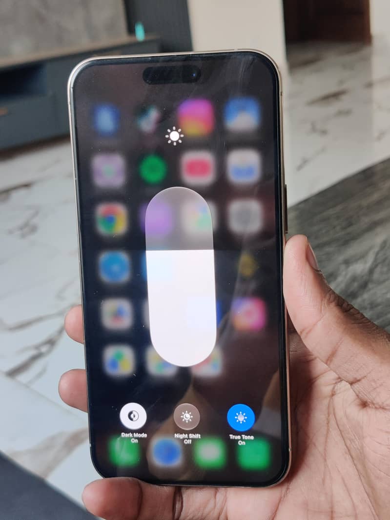 Apple iPhone 15 Pro Max 7