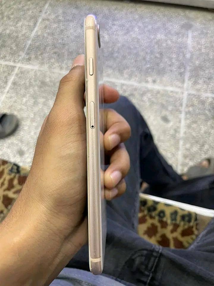 Apple iPhone 8 Plus 2