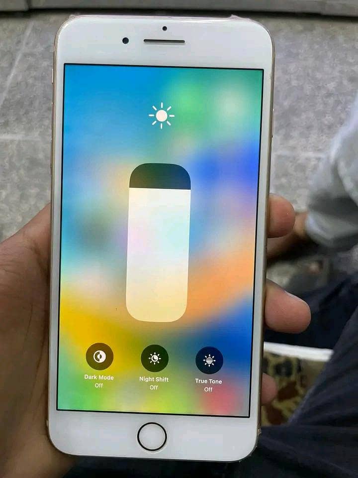 Apple iPhone 8 Plus 6