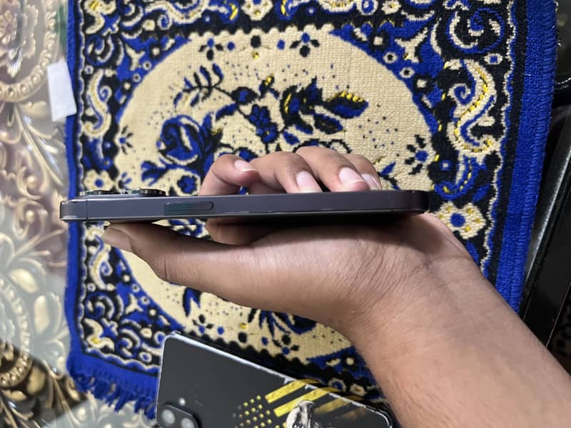 Apple iPhone 14 Pro 4