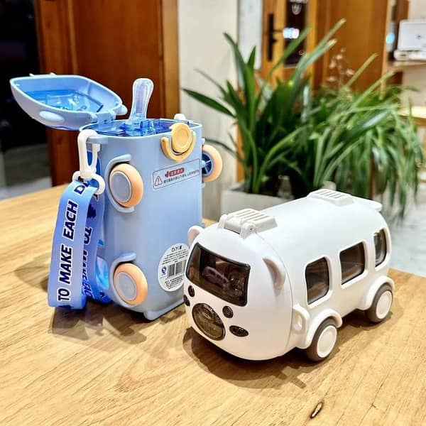T  Imported 500ML Kids Bus Shape Water Bottle – BPA Free Leakproof Straw Sipper Bottle with Lock & Shoulder Strap, Cute Cartoon School Drinking Bottle for Boys & Girls, Portable Water Bottle