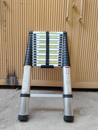 Telescopic Aluminum Ladder 14 Feet URGENT SALE
