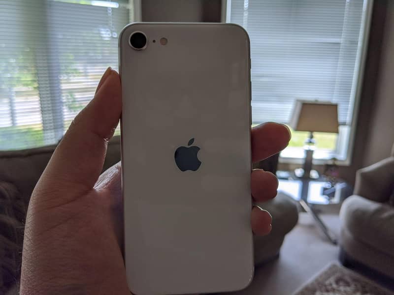 Apple iPhone SE 0