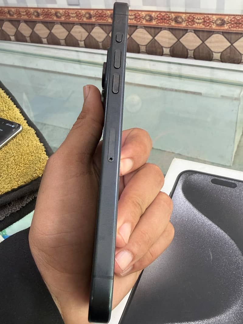 Apple iPhone 15 Pro Max 5