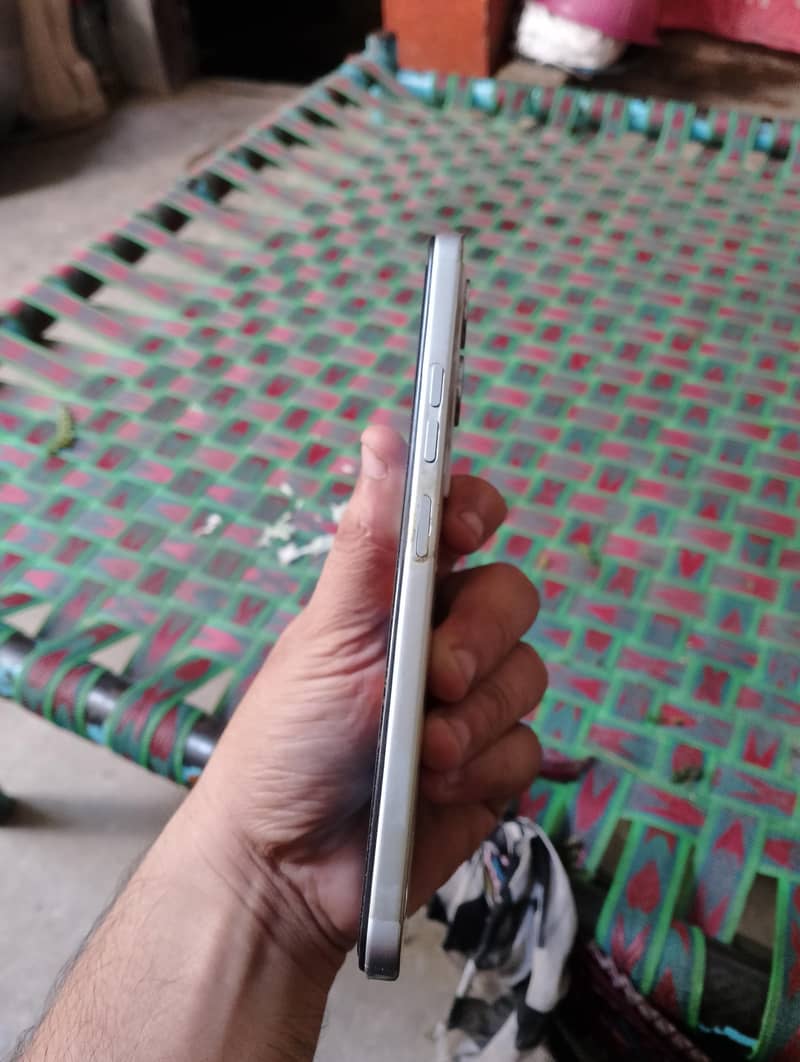 Tecno spark 40 4