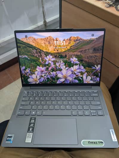 Lenovo YOGA Slim 6 core i5 12th generation 16gb LPddr5 512gb nvme