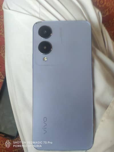 Vivo Y17s