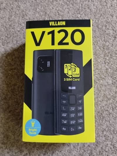 Villaon V120 Triple SIM Dual Camera Phone. 1 Week Old W/ Box, Charger