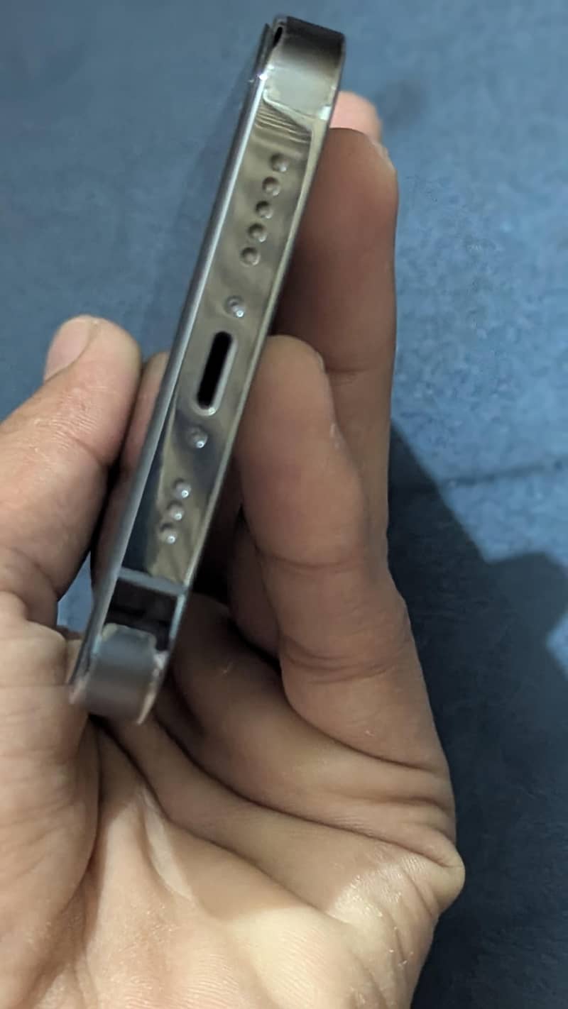 Apple iPhone 13 Pro 2