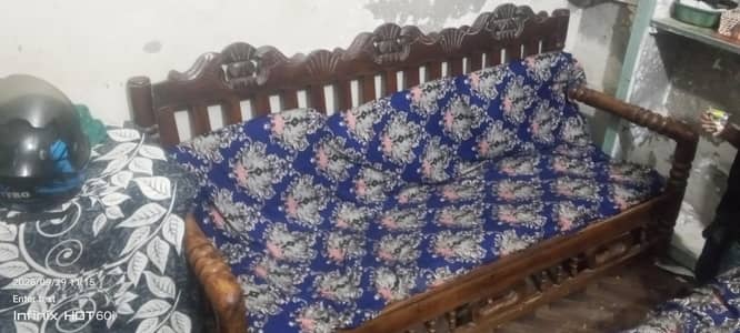 Sofa set